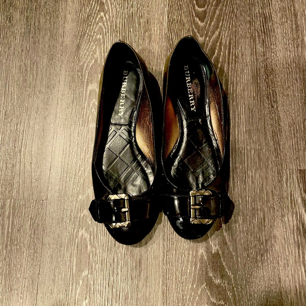 Burberry Black Patent Leather Flats - Box included